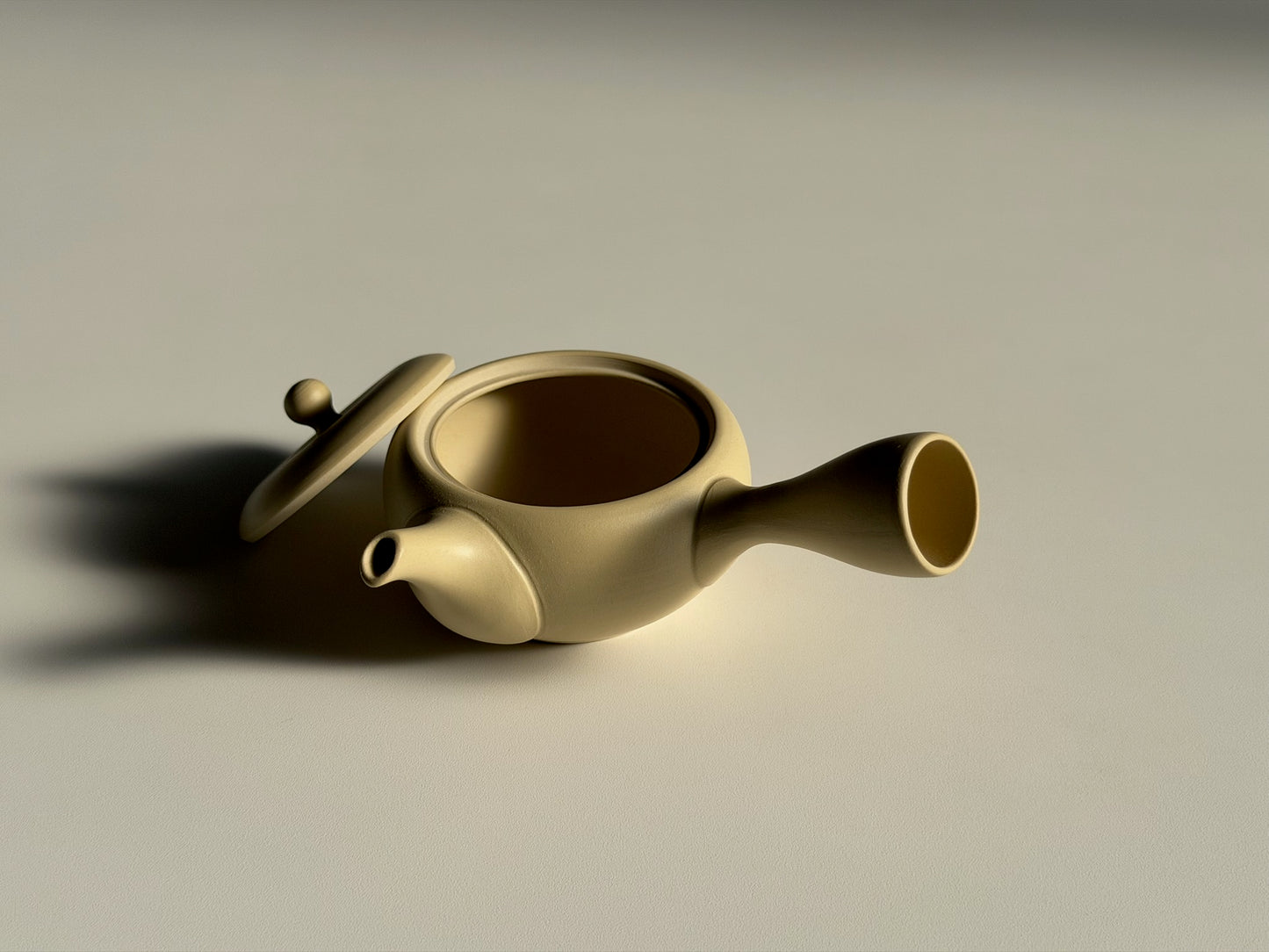 Standard Japanese teapot 125ml "kyūsu" by Takasuke kiln