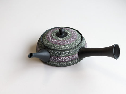 Flat teapot ("Hiragata Kyūsu") by Teruyuki Isobe, Flower stamp (purple & green), 240ml, Right-handed