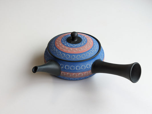 Flat teapot ("Hiragata Kyūsu") by Teruyuki Isobe, Flower stamp (blue & red), 230ml, Right-handed